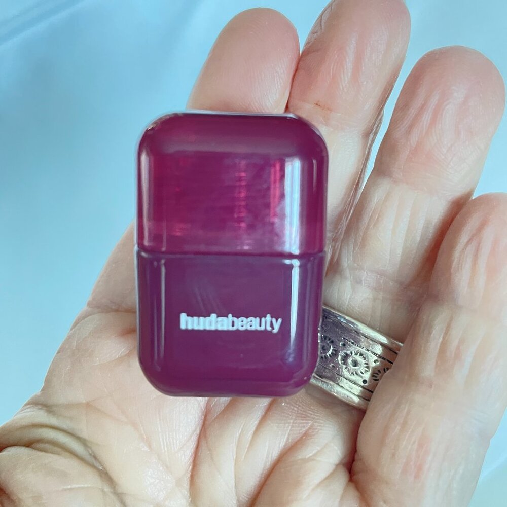 HUDA BEAUTY Blush Filter Soft Glow Liquid Blush-Black Cherry-2ml/0.06oz